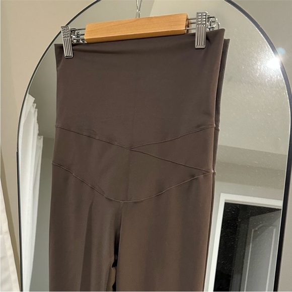 Nike Women's Maternity Dri-FIT Gentle Support High-Rise 7/8 Leggings size Small - Picture 2 of 6